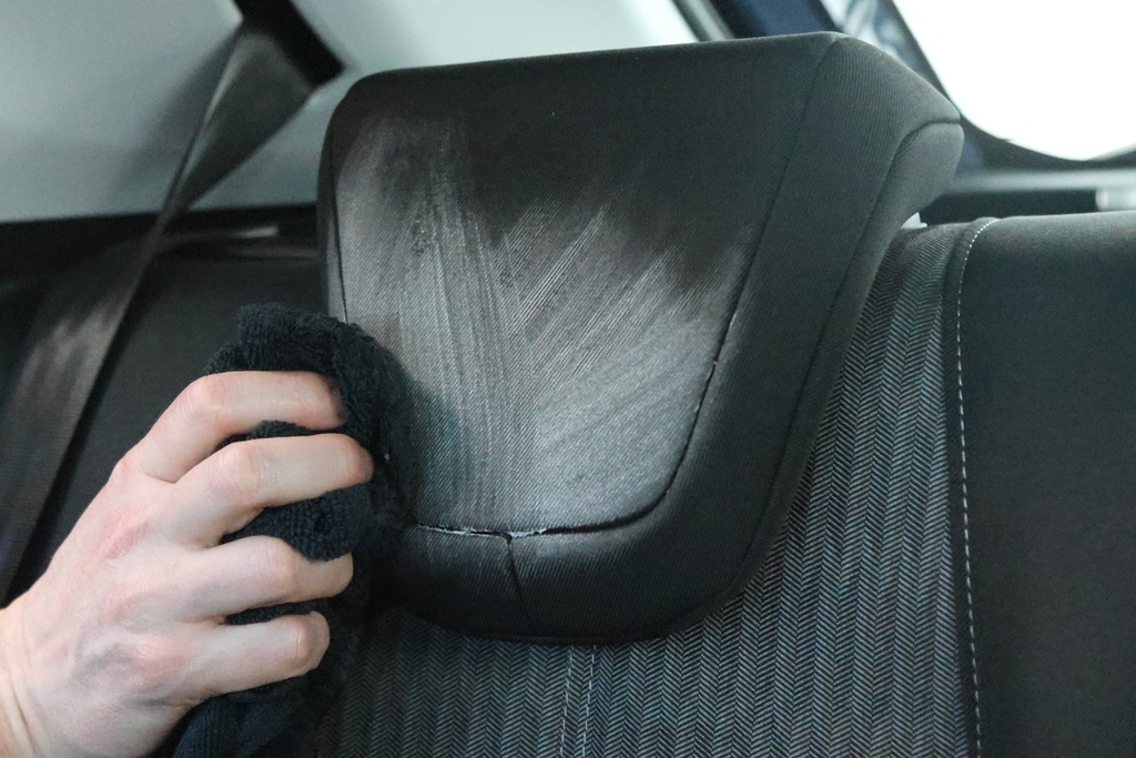 Leather & Fabric Cleaner Use